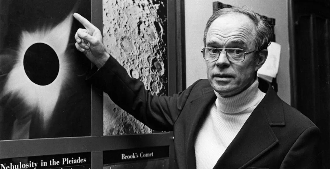 1-eugene_parker_in_1977_photo_courtesy_of_the_university_of_chicago-fedorafans.com